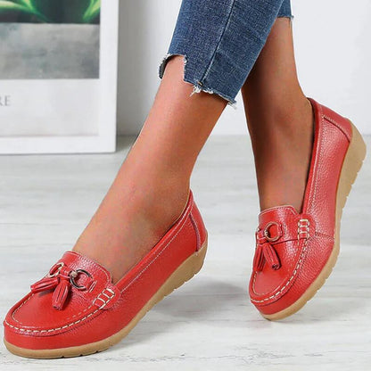 Women's moccasins comfort slip-ons with tassel for everyday and office use