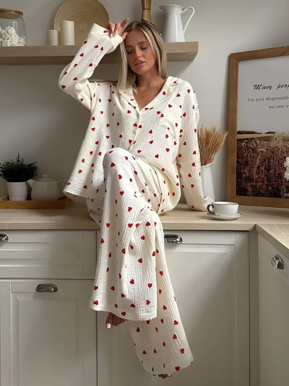 Women's Nightwear Set with Heart Pattern – Classic Cut for Relaxed Nights