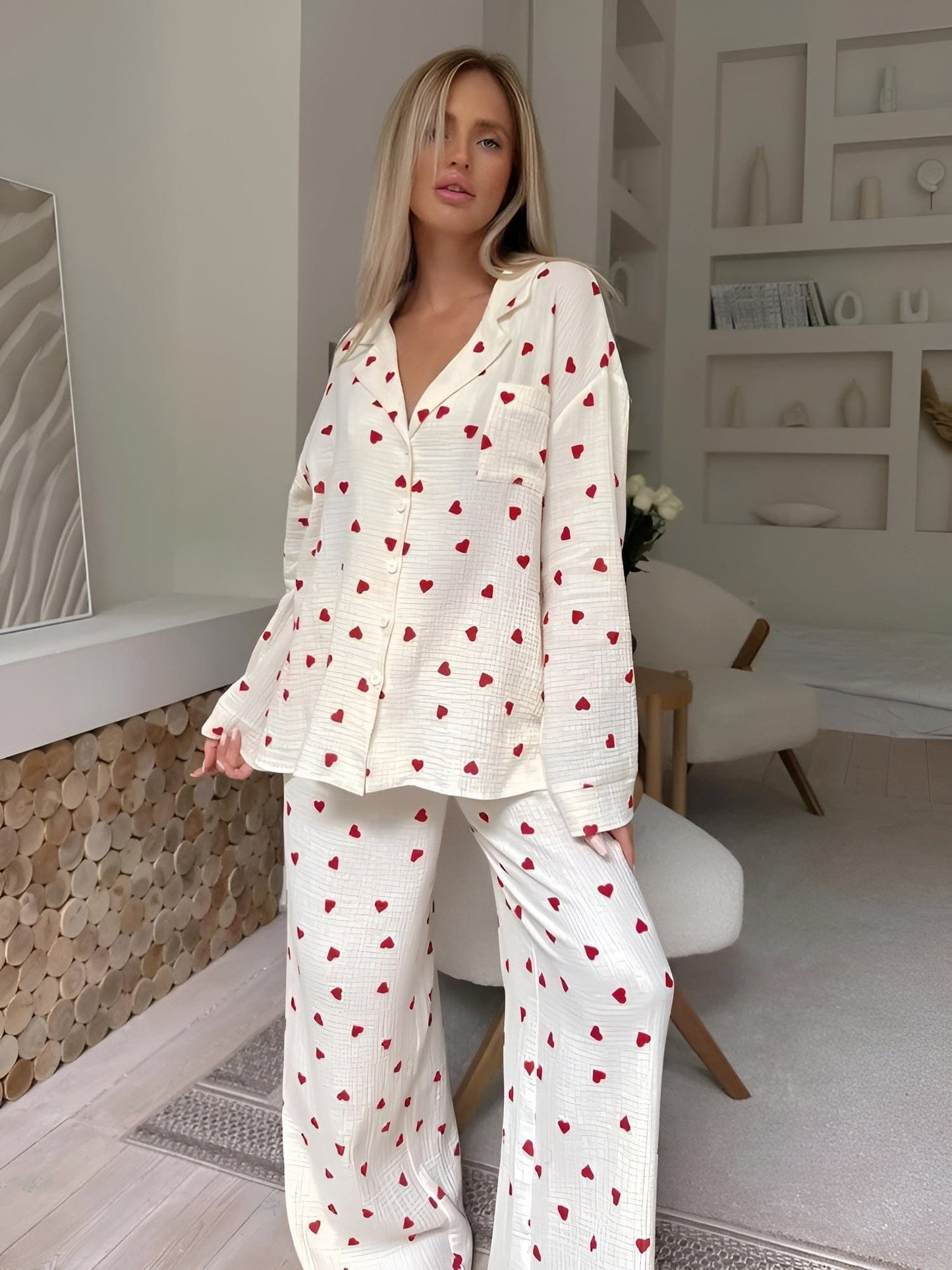 Women's Nightwear Set with Heart Pattern – Classic Cut for Relaxed Nights