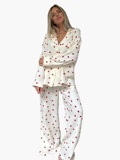 Women's Nightwear Set with Heart Pattern – Classic Cut for Relaxed Nights