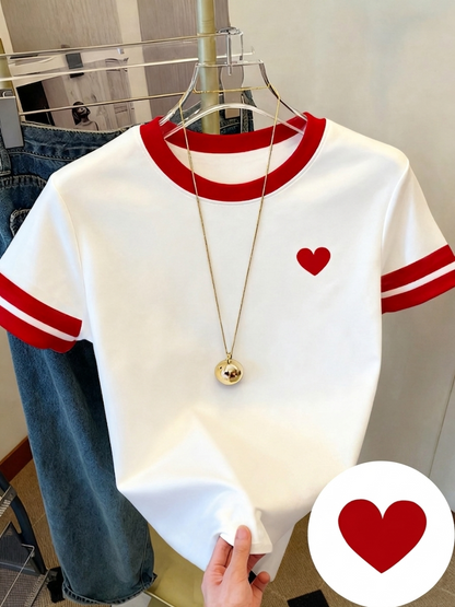 Damen T-Shirt mit Herz-Print und Kontraststreifen – Modisches Freizeitshirt für Frühling und Sommer