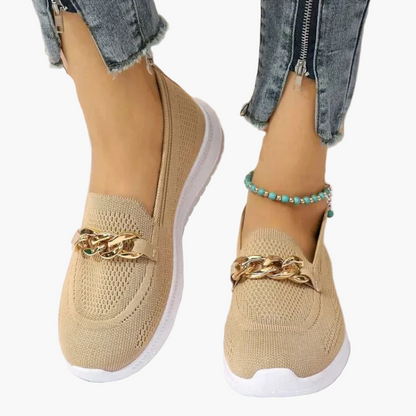 Women's Comfortable Slip-on Shoes with Chain Decoration – Fashionable Slip-ons for Everyday and Leisure Use