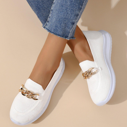 Women's Comfortable Slip-on Shoes with Chain Decoration – Fashionable Slip-ons for Everyday and Leisure Use