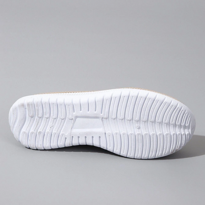 Women's Comfortable Slip-on Shoes with Chain Decoration – Fashionable Slip-ons for Everyday and Leisure Use