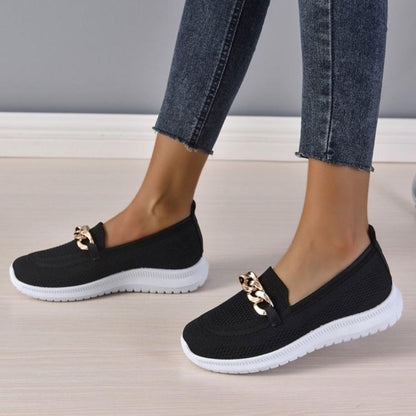 Women's Comfortable Slip-on Shoes with Chain Decoration – Fashionable Slip-ons for Everyday and Leisure Use