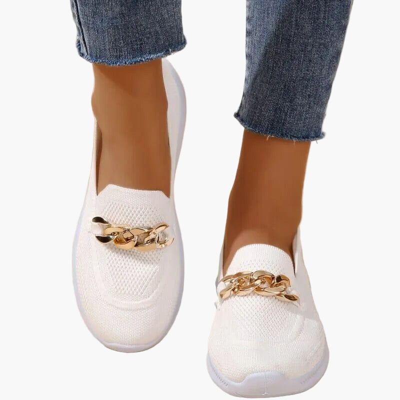 Women's Comfortable Slip-on Shoes with Chain Decoration – Fashionable Slip-ons for Everyday and Leisure Use