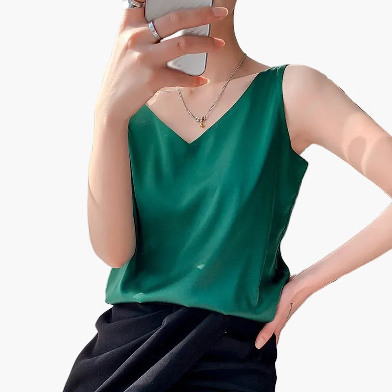 Women's top with V-neck – Elegant basic for everyday and office, modern sleeveless blouse top